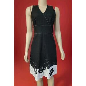 Ann Taylor PETIT 6 Embroidered Flower V-Neck  Black & White Lined Dress NWT #C